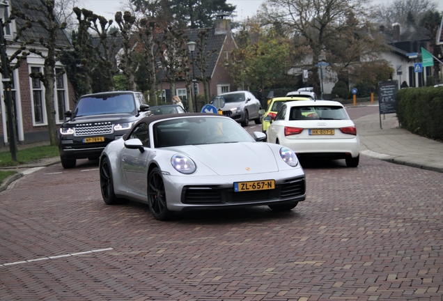 Porsche 992 Carrera 4S Cabriolet