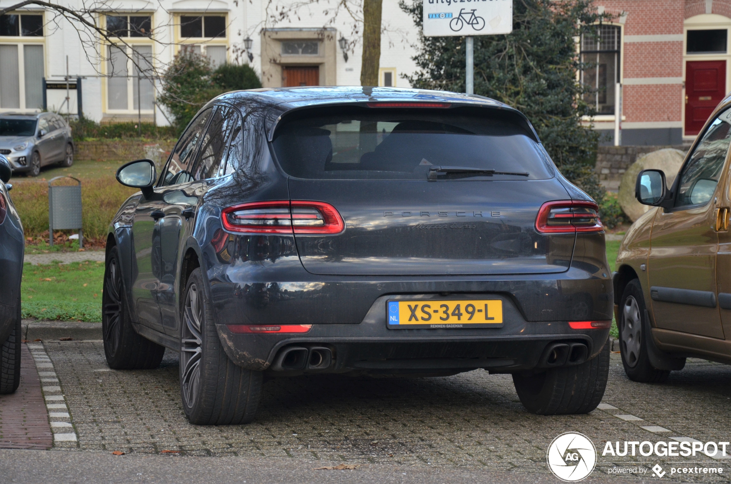 Porsche 95B Macan Turbo