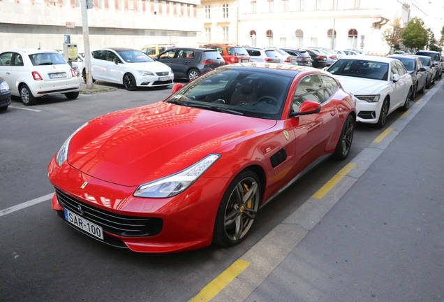 Ferrari GTC4Lusso