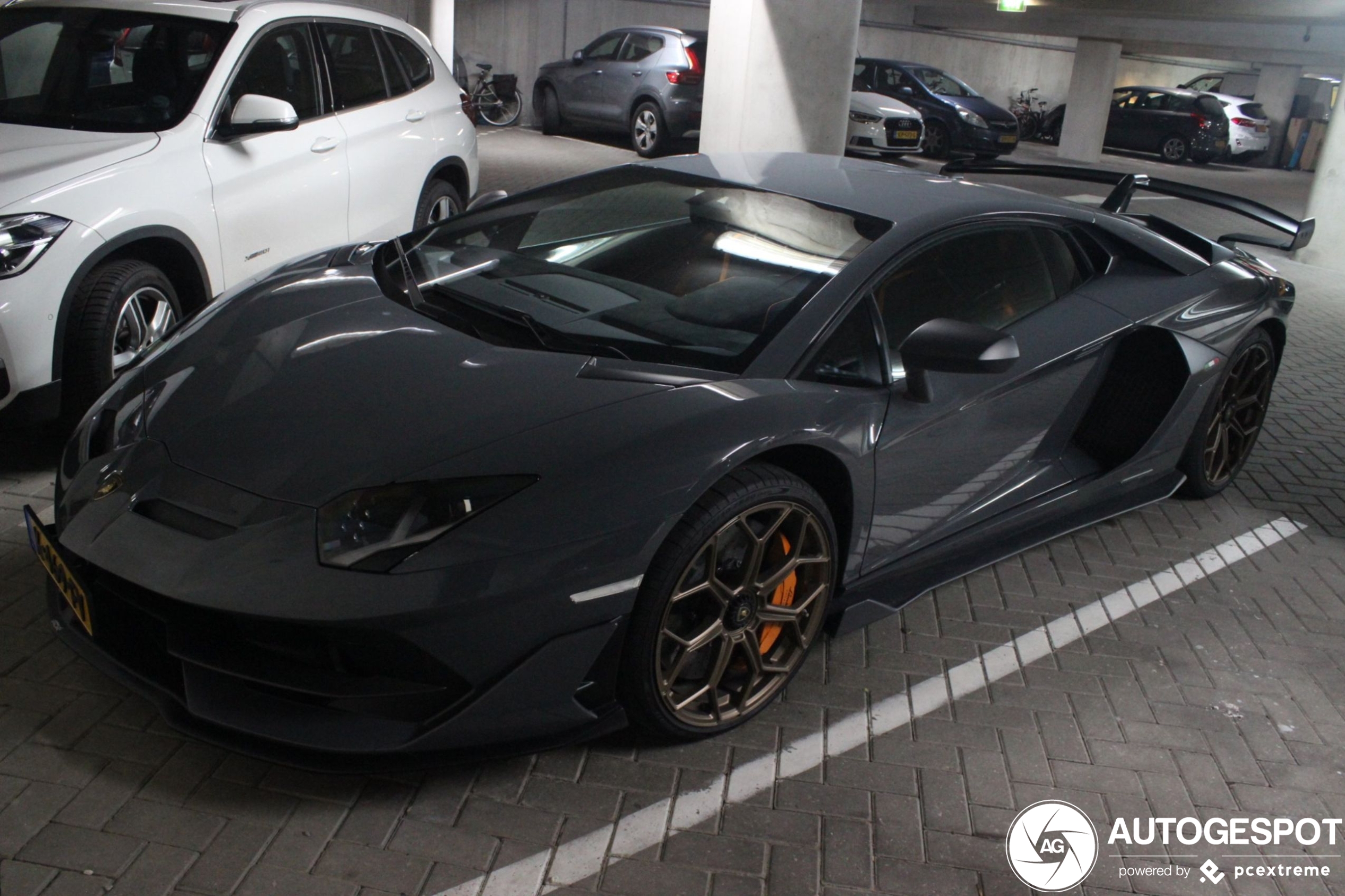 Gele platen voor deze Lamborghini Aventador LP770-4 SVJ