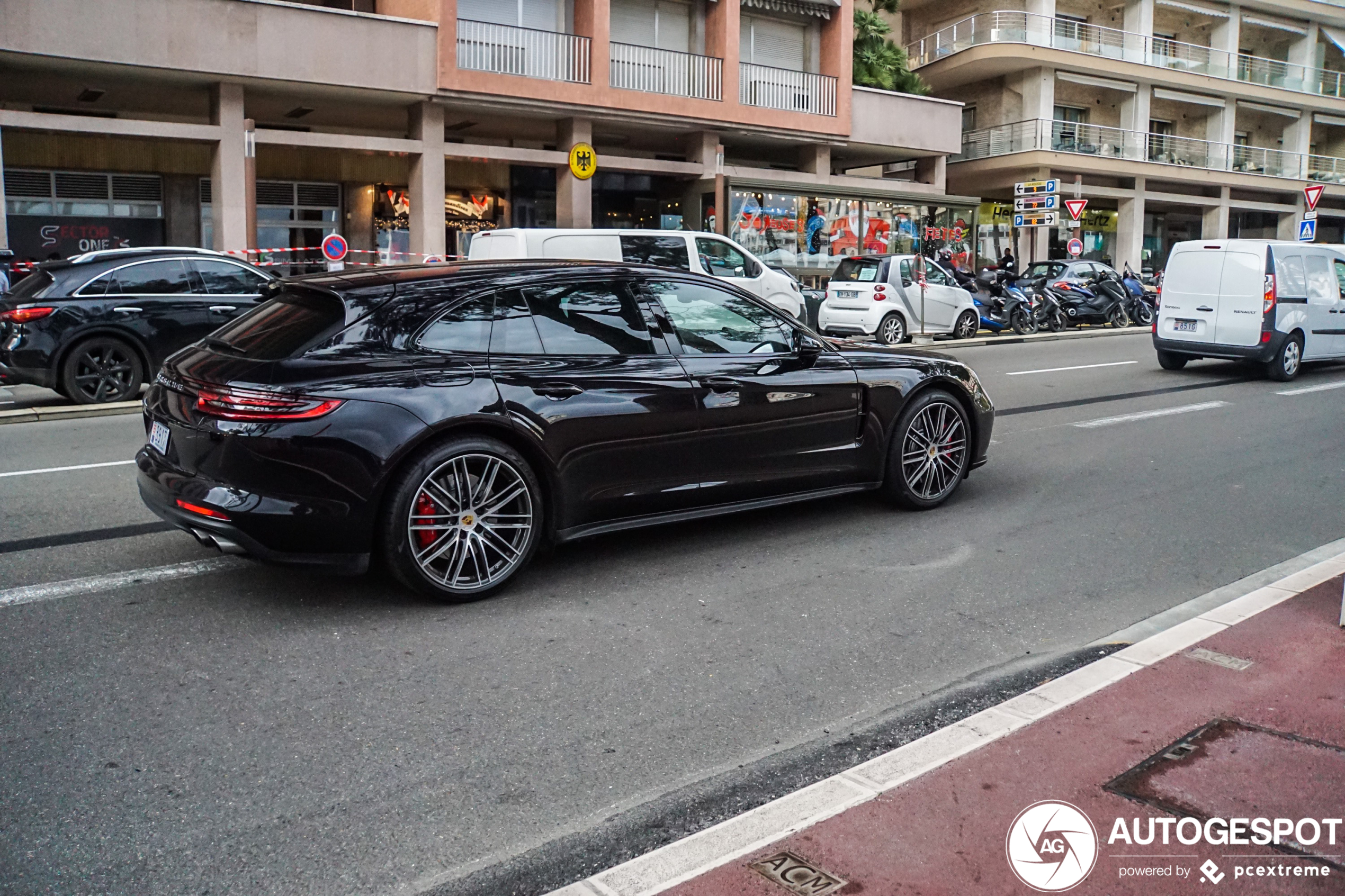 Porsche 971 Panamera Turbo Sport Turismo