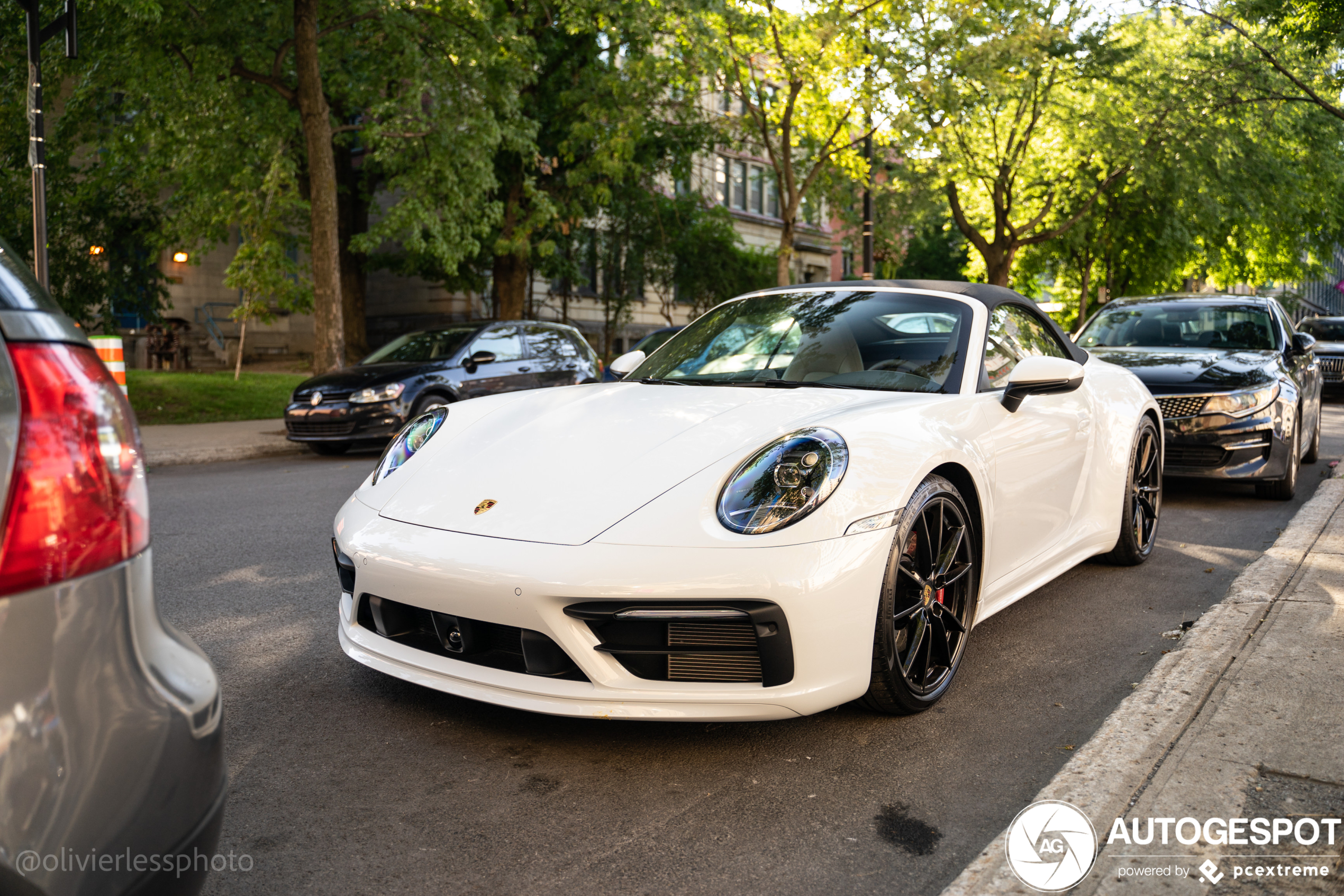 Porsche 992 Carrera 4S Cabriolet