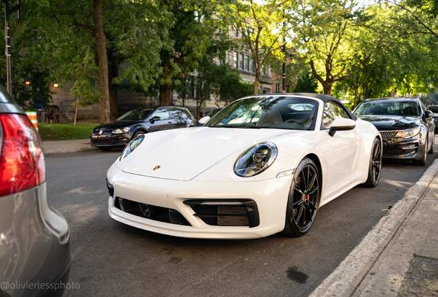 Porsche 992 Carrera 4S Cabriolet