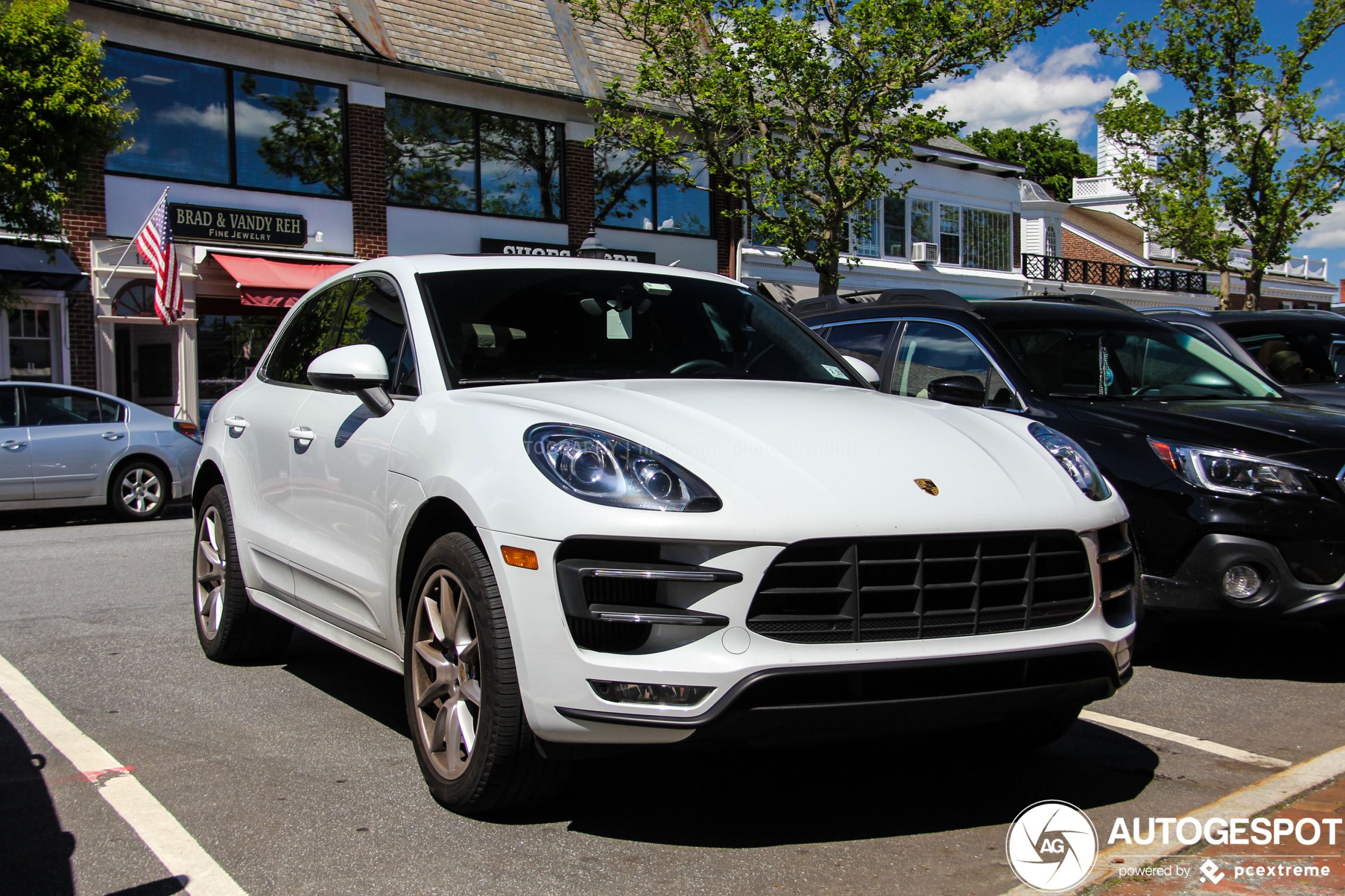 Porsche 95B Macan Turbo