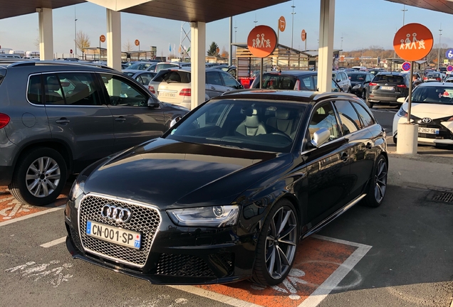 Audi RS4 Avant B8