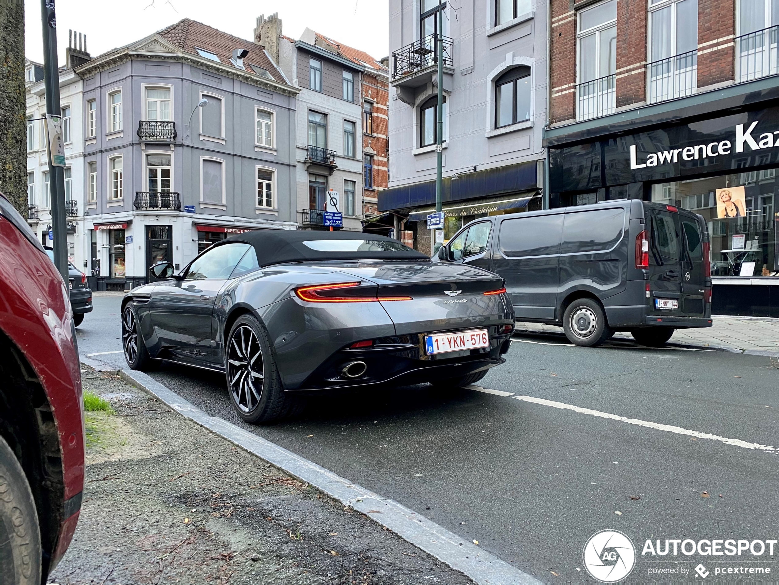 Aston Martin DB11 V8 Volante