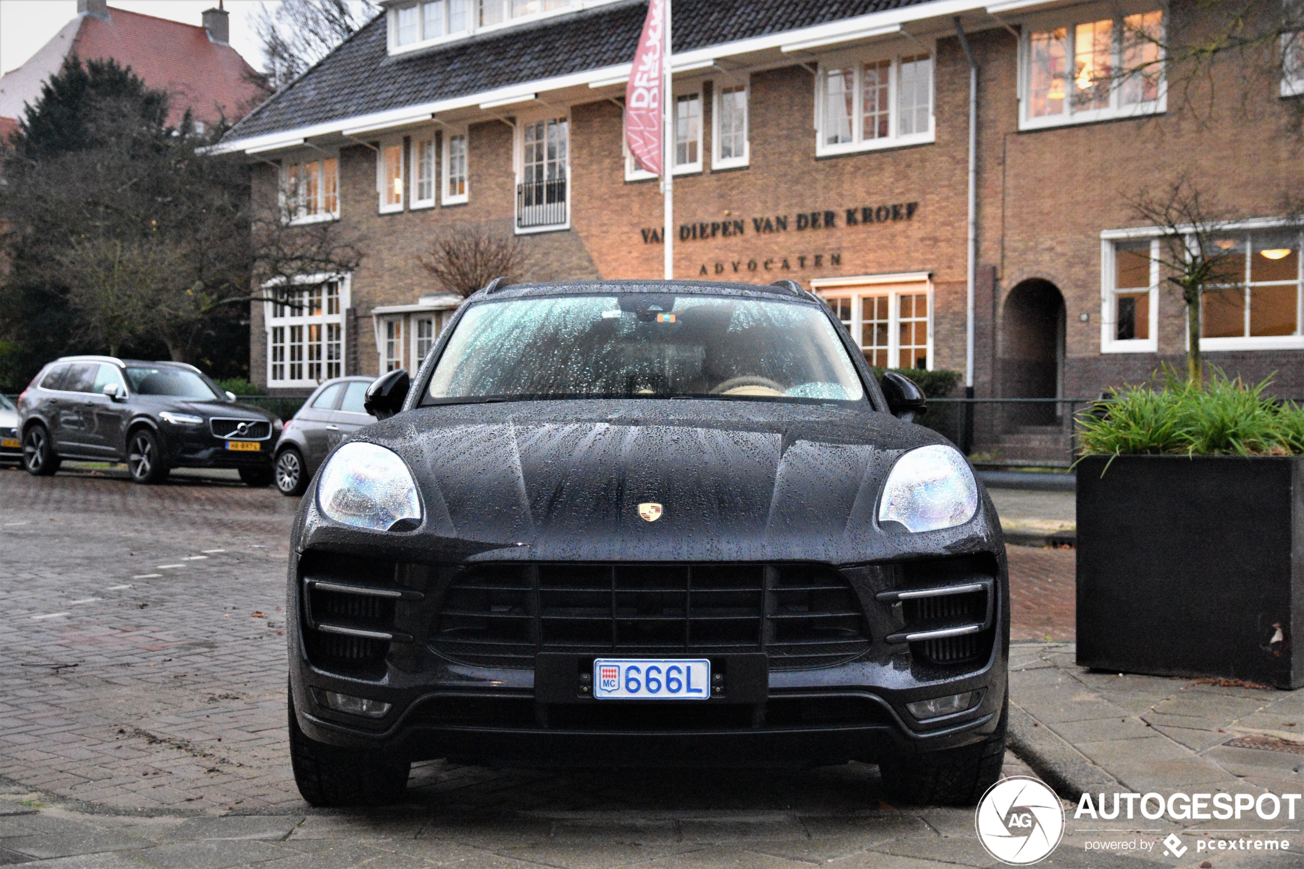 Porsche 95B Macan Turbo