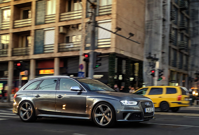 Audi RS4 Avant B8