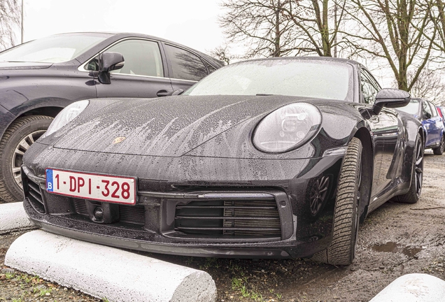 Porsche 992 Carrera 4S