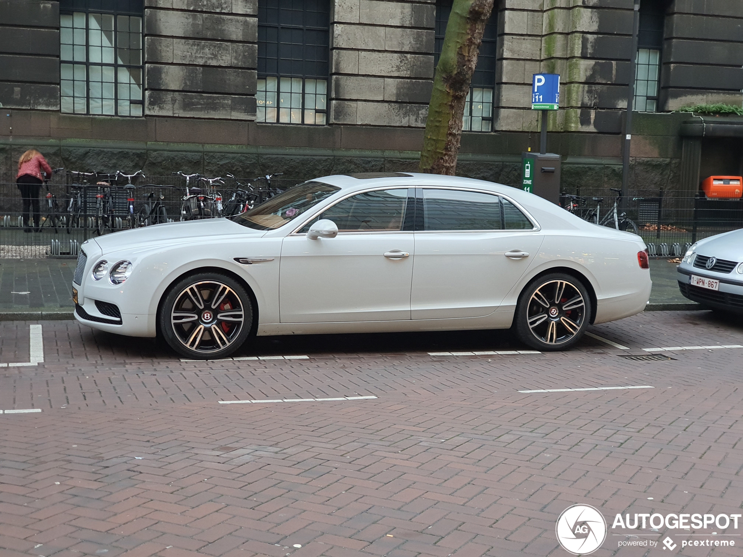 Bentley Flying Spur V8 S