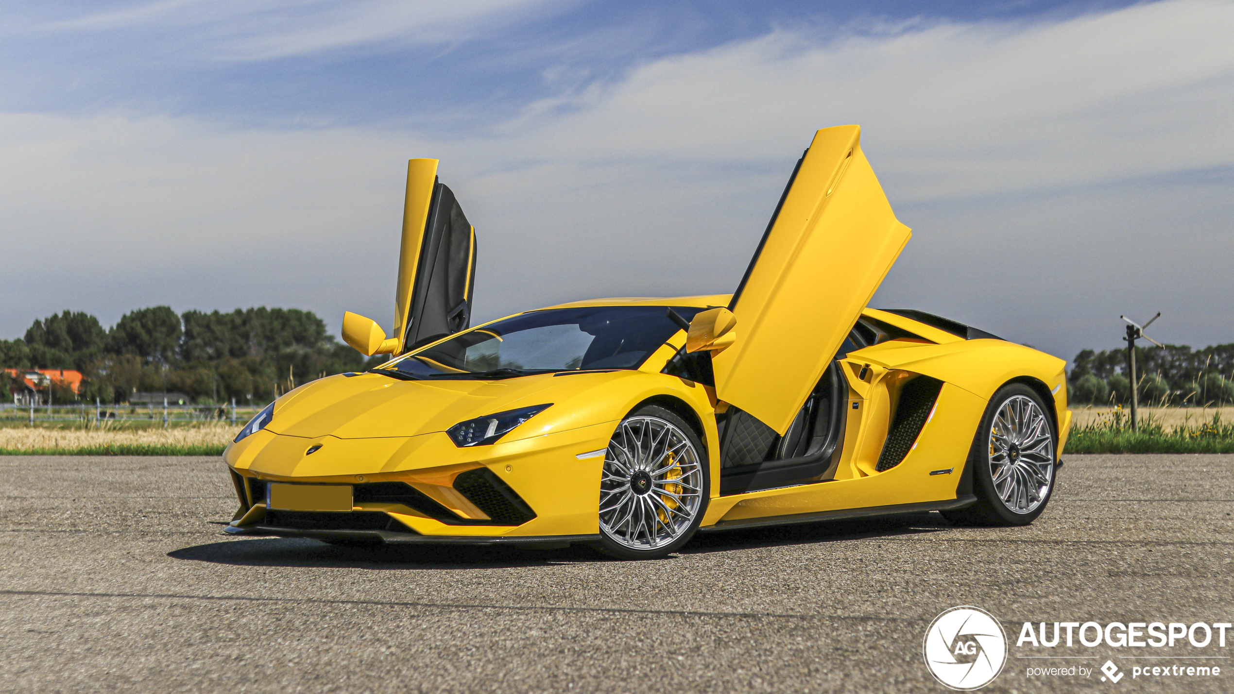 Lamborghini Aventador S LP740-4