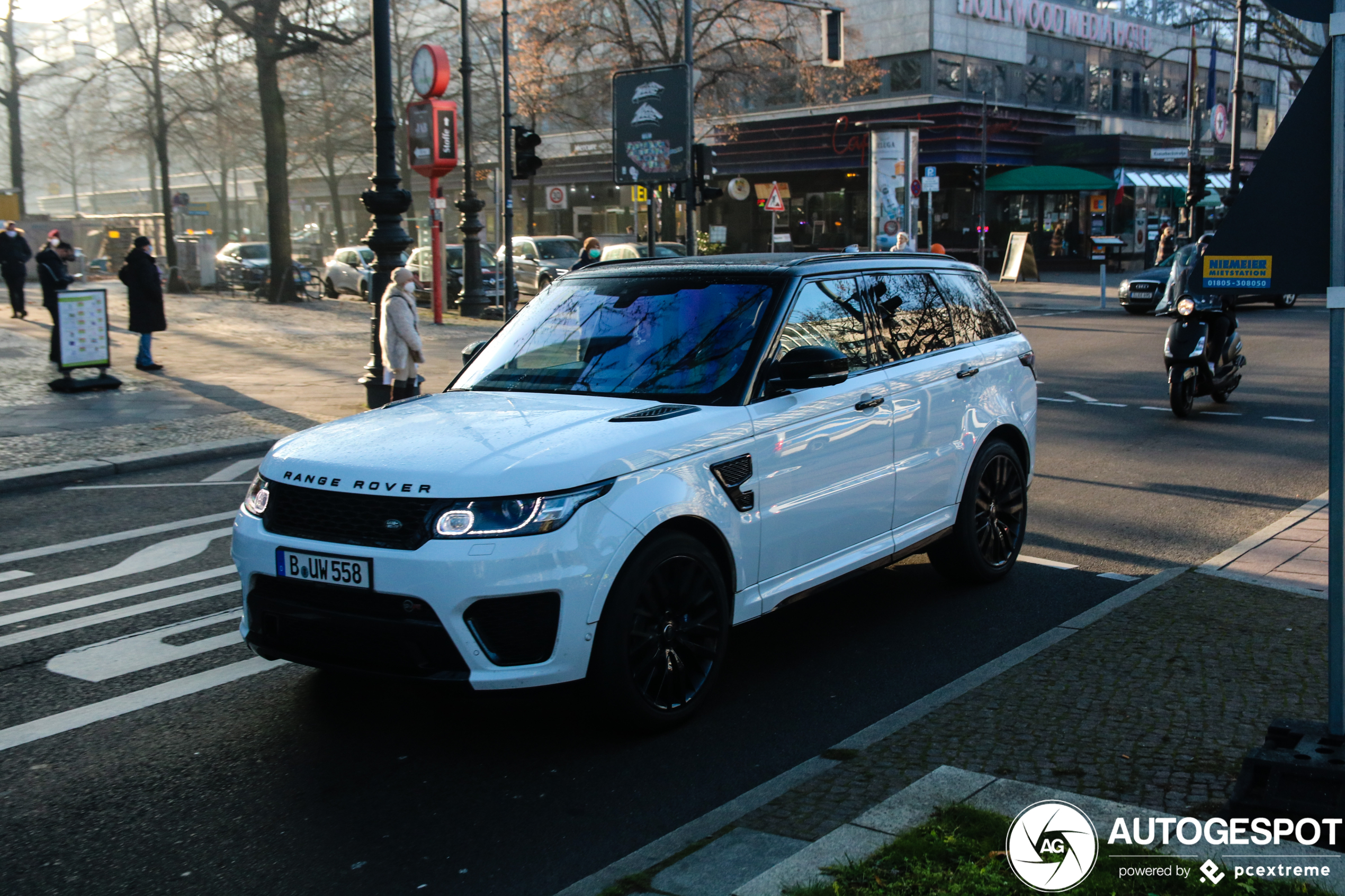 Land Rover Range Rover Sport SVR