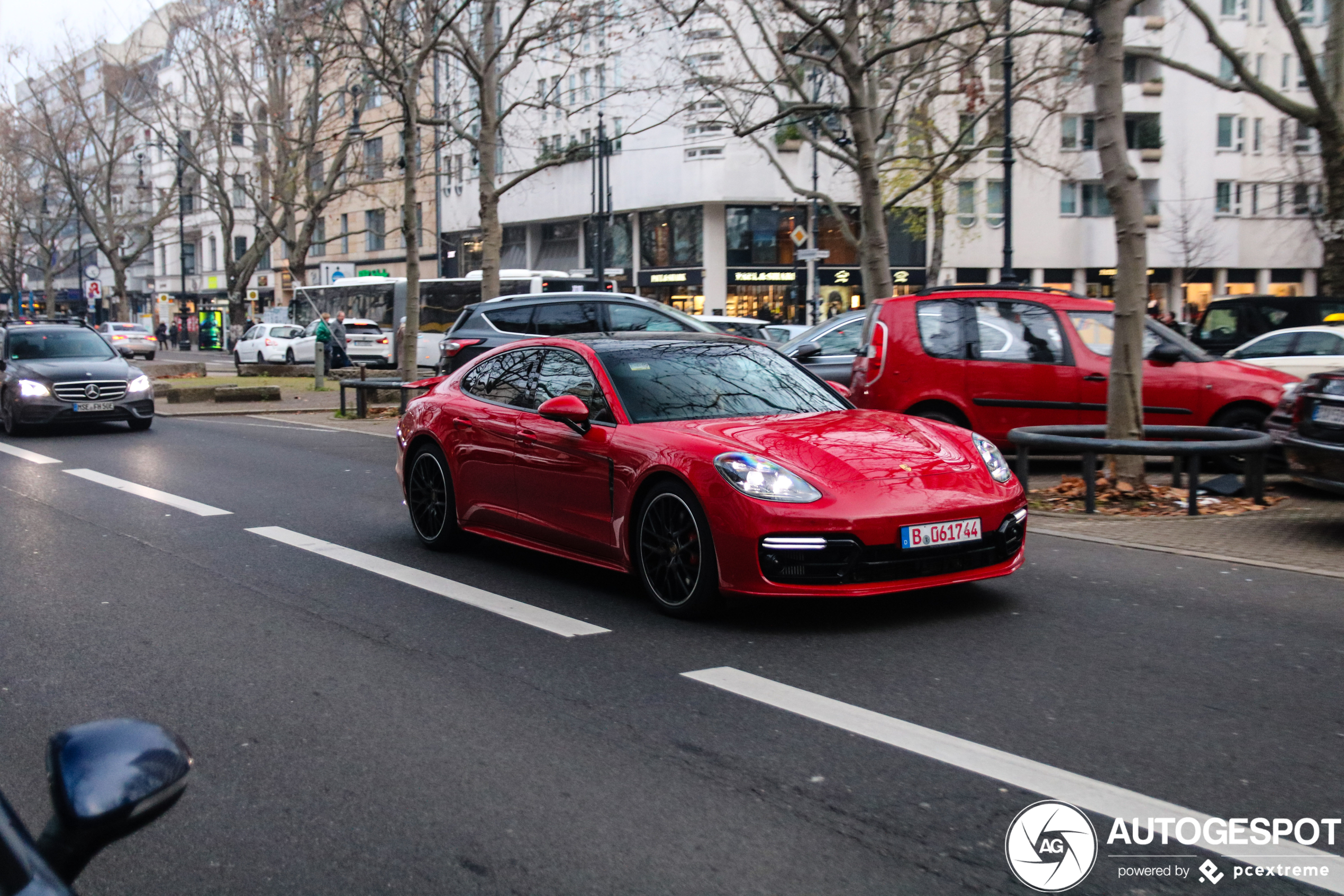 Porsche 971 Panamera GTS MkI