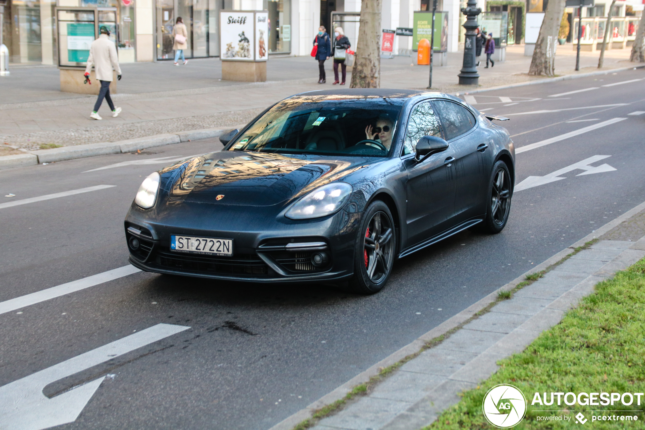 Porsche 971 Panamera Turbo