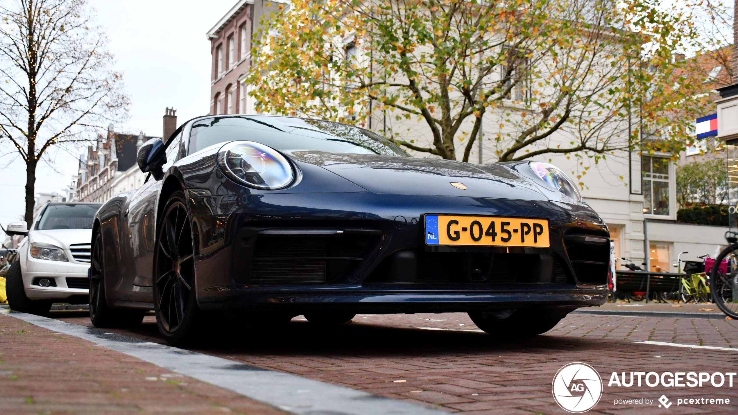 Porsche 992 Carrera 4S Cabriolet