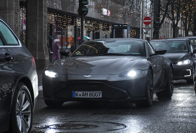 Aston Martin V8 Vantage 2018