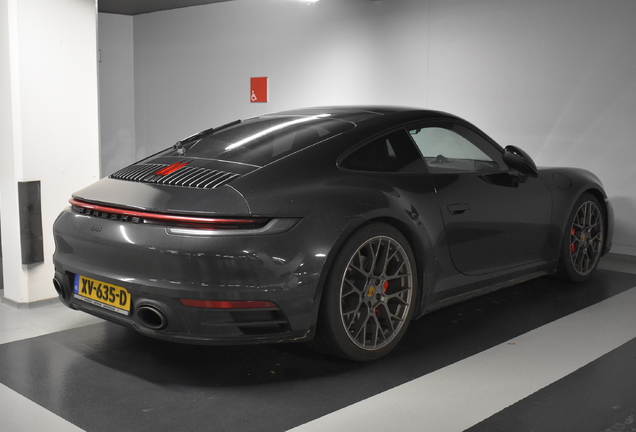 Porsche 992 Carrera 4S