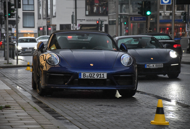 Porsche 992 Carrera 4S Cabriolet