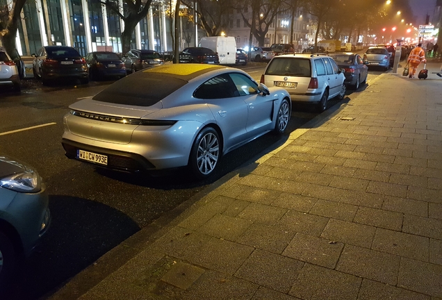 Porsche Taycan Turbo