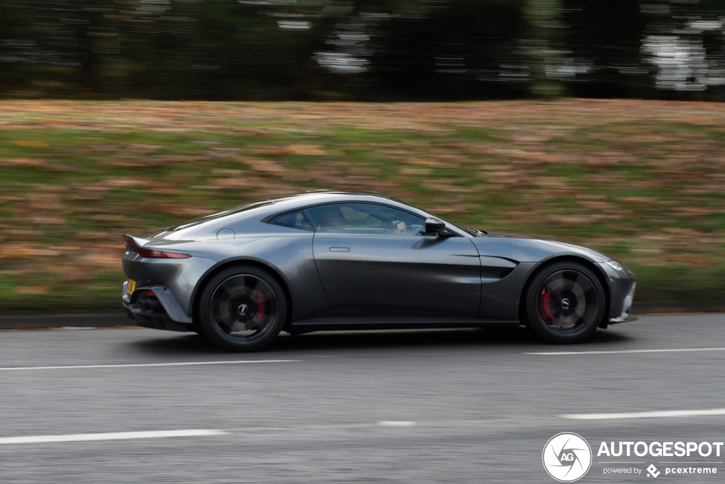 Aston Martin V8 Vantage 2018