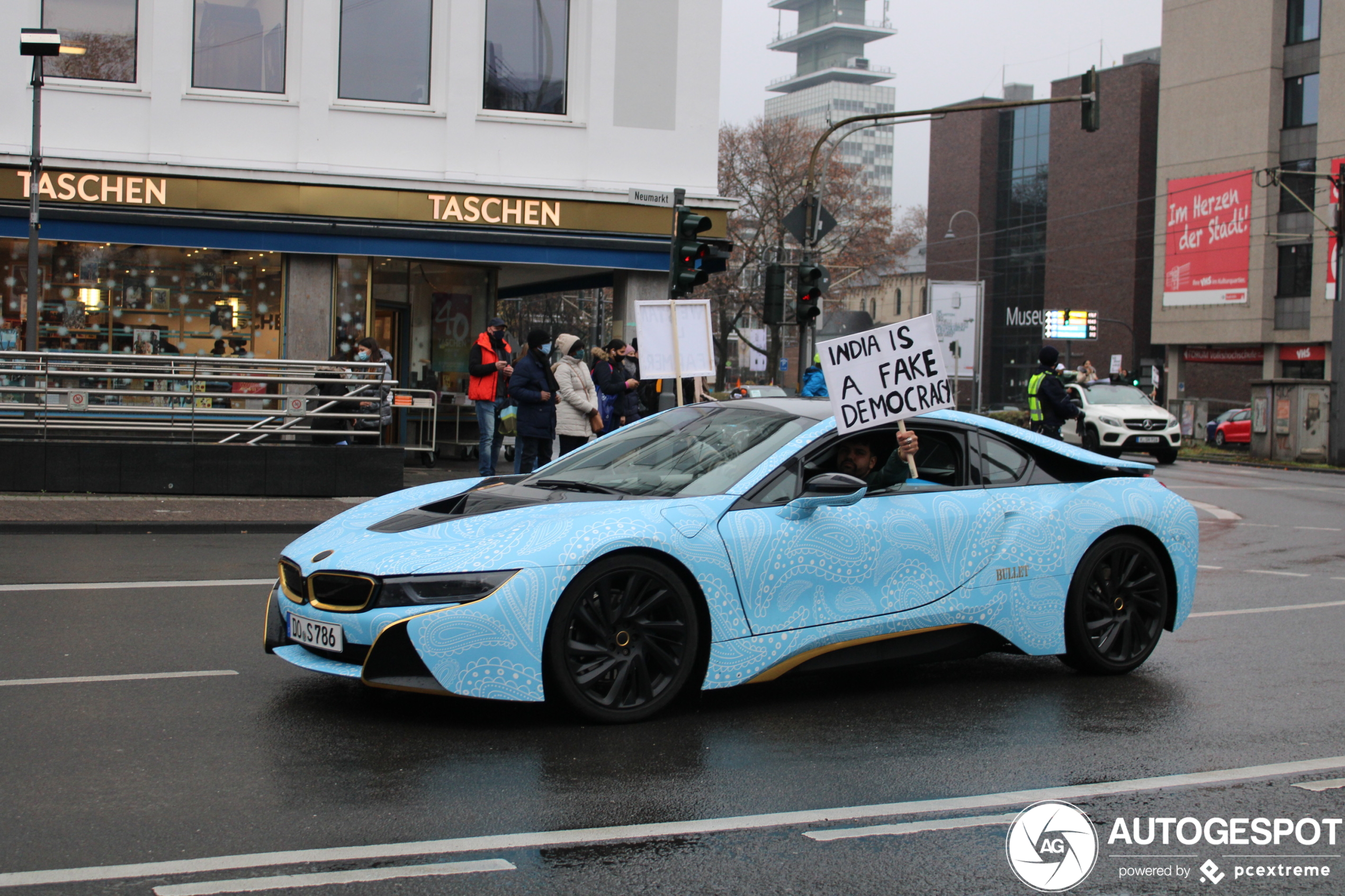 BMW i8