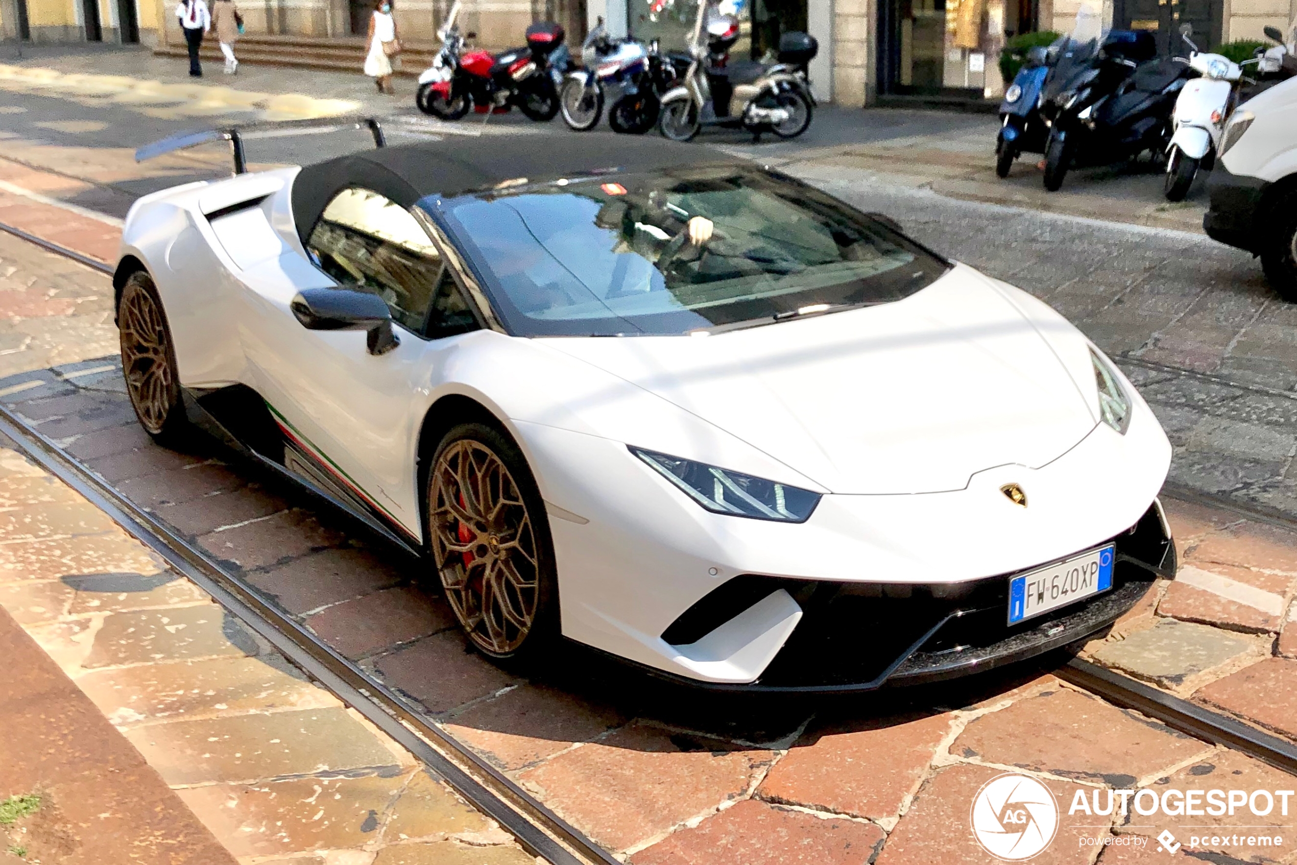 Lamborghini Huracán LP640-4 Performante Spyder