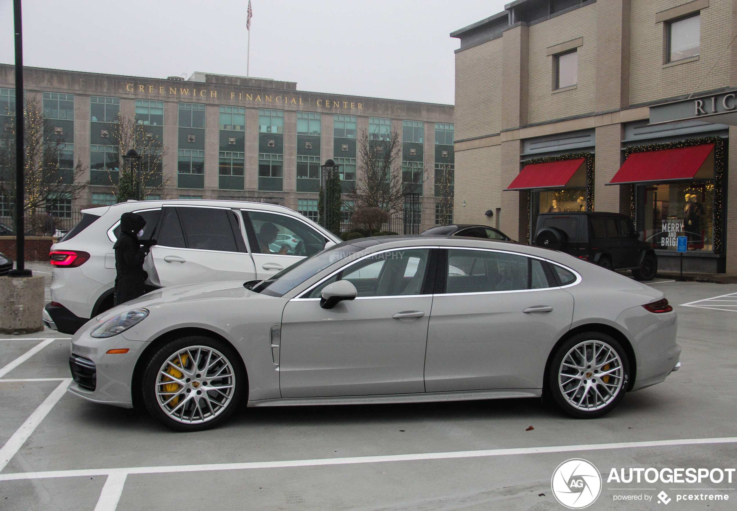 Porsche 971 Panamera Turbo Executive