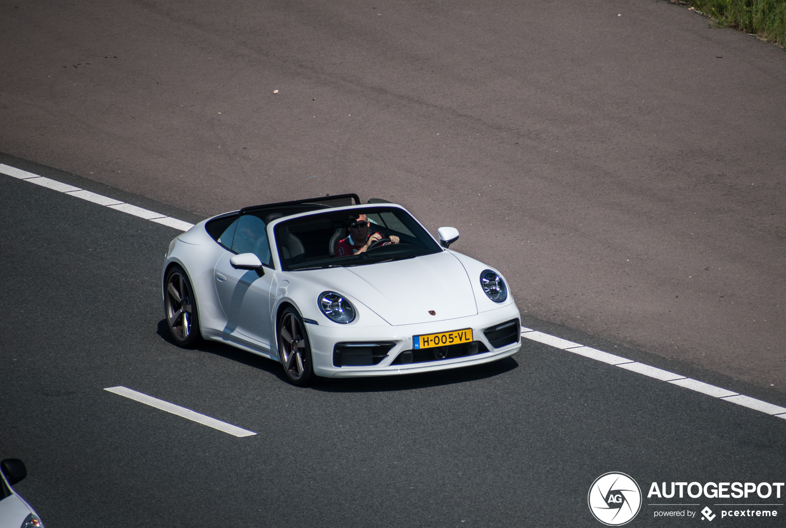 Porsche 992 Carrera 4S Cabriolet