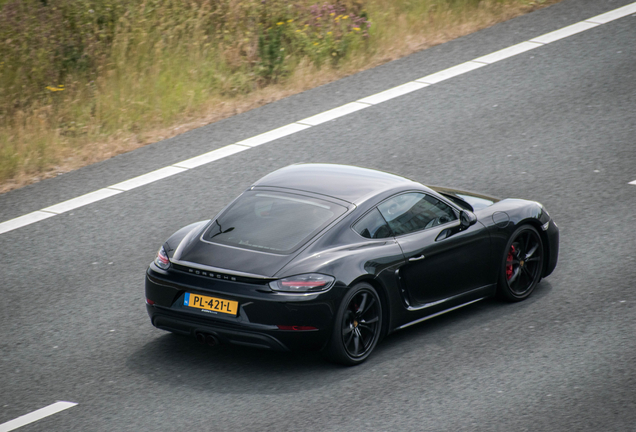 Porsche 718 Cayman S