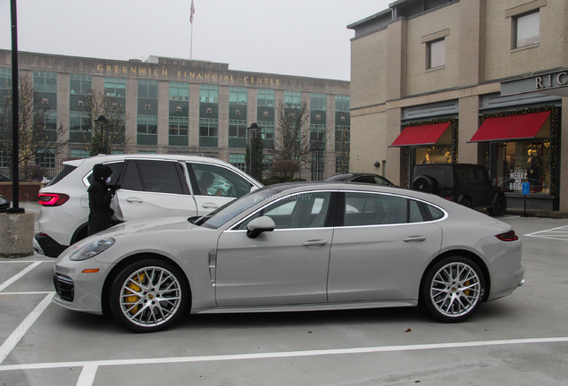 Porsche 971 Panamera Turbo Executive