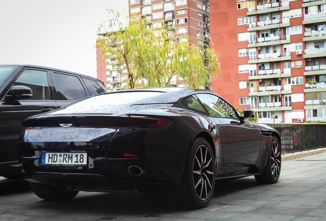 Aston Martin DB11