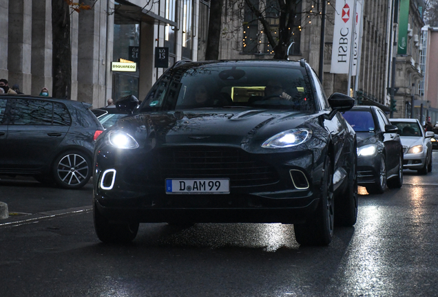 Aston Martin DBX