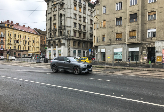 Jaguar F-PACE SVR