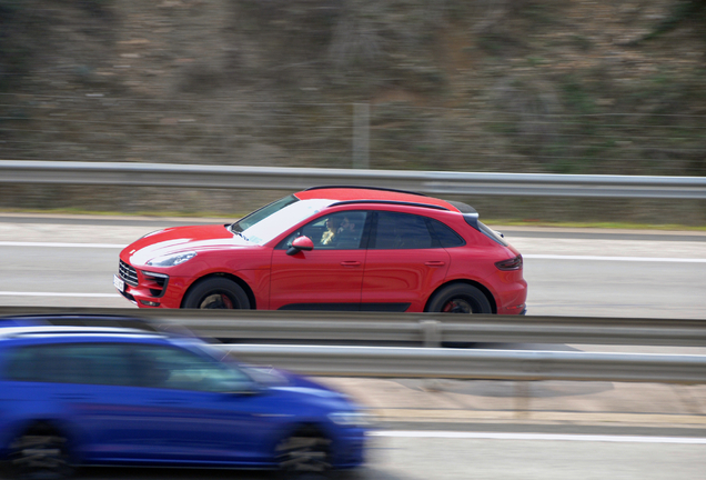 Porsche 95B Macan GTS