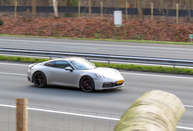 Porsche 992 Carrera 4S