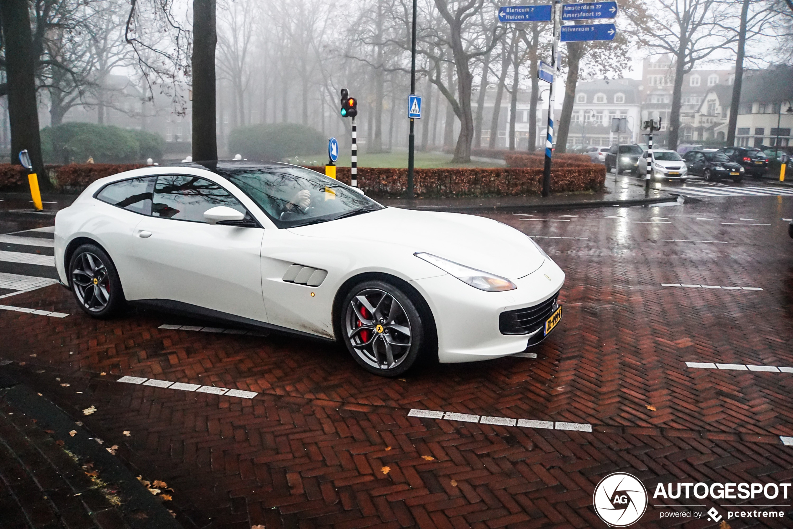 Ferrari GTC4Lusso T