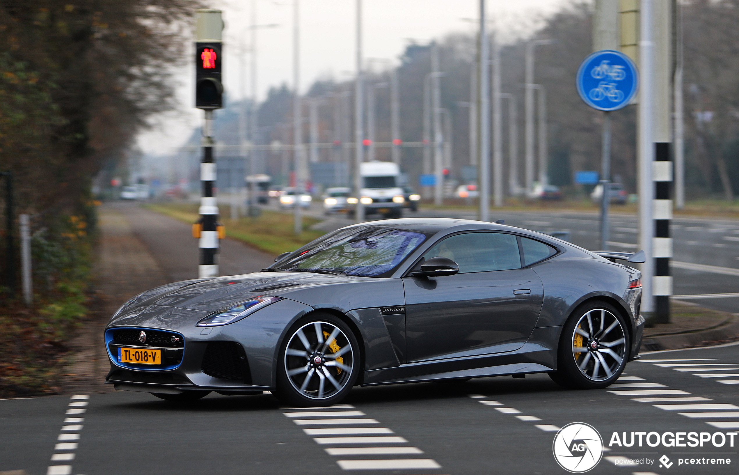 Jaguar F-TYPE SVR Coupé 2017