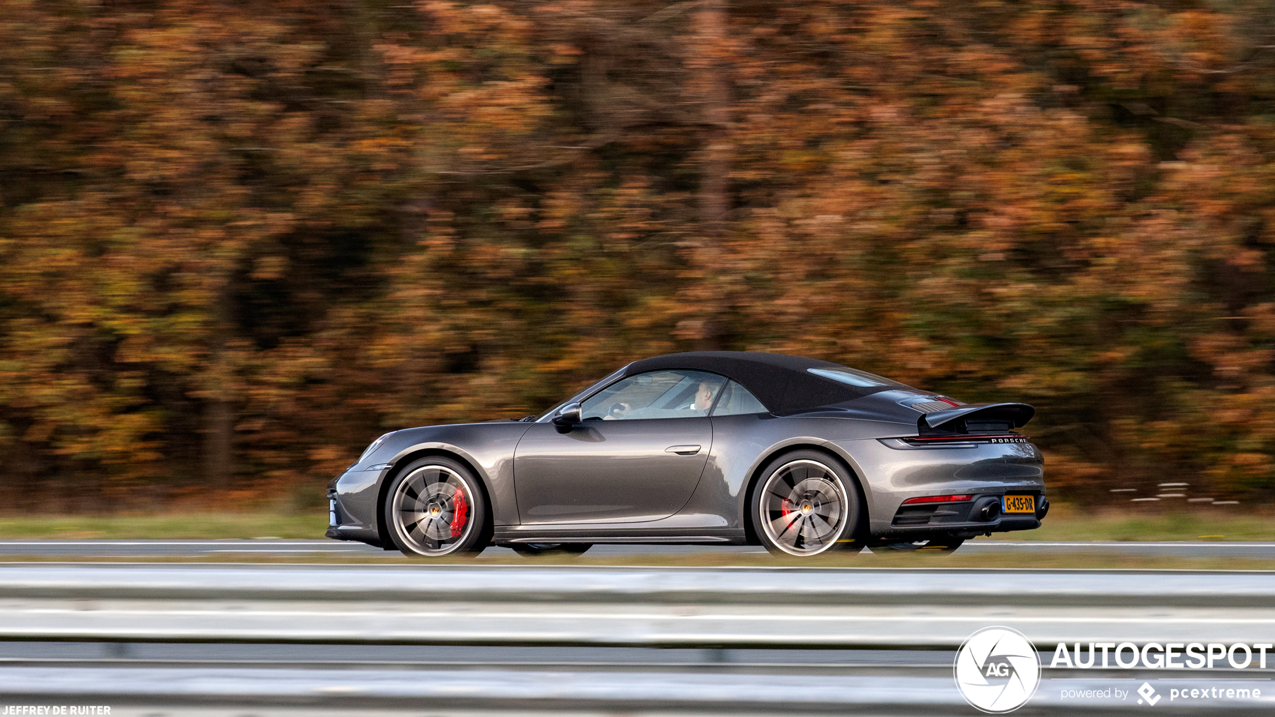 Porsche 992 Carrera 4S Cabriolet