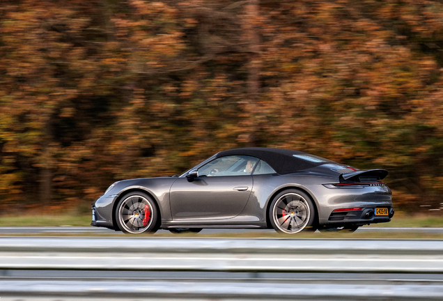 Porsche 992 Carrera 4S Cabriolet