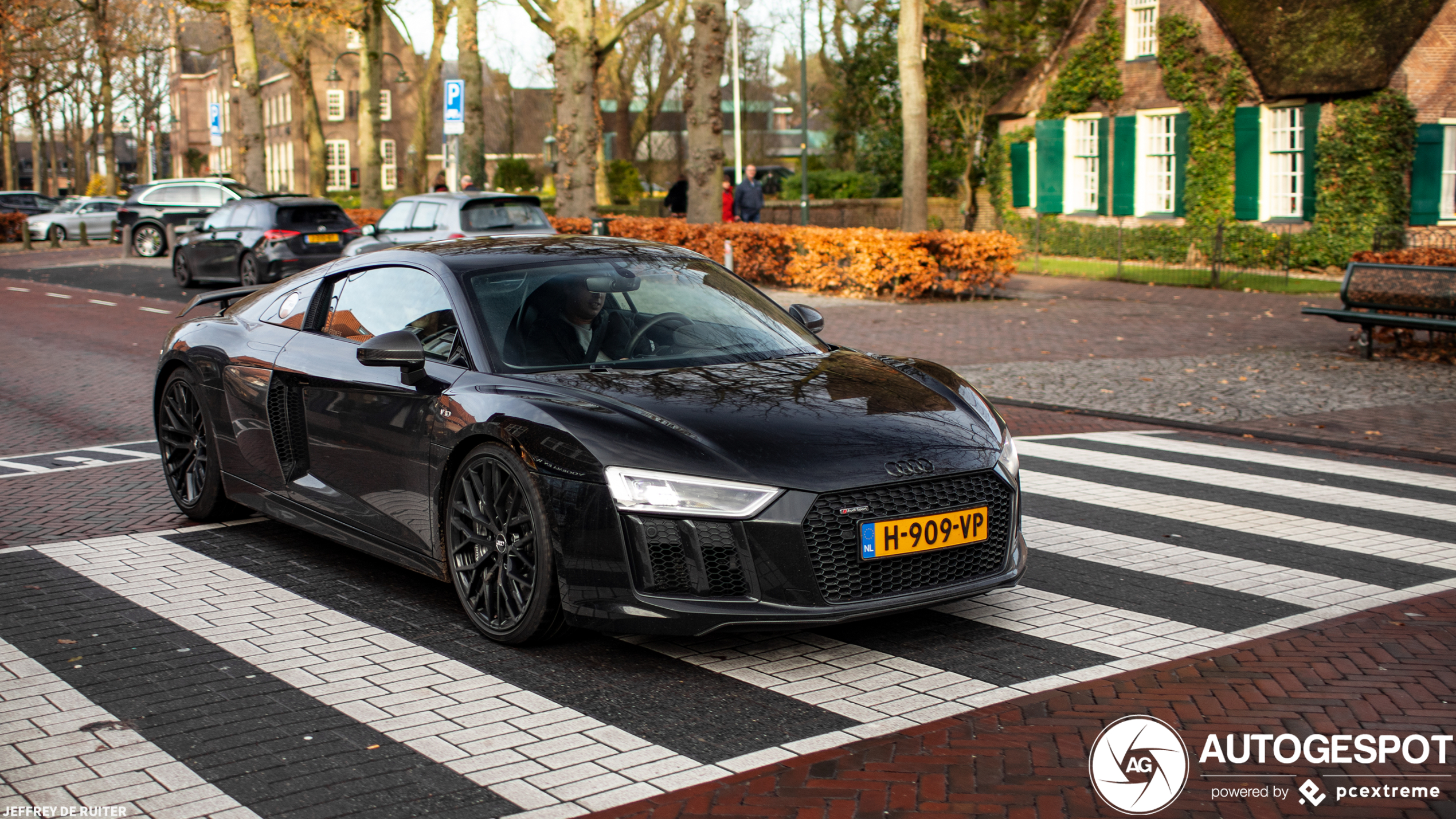 Audi R8 V10 Plus 2015