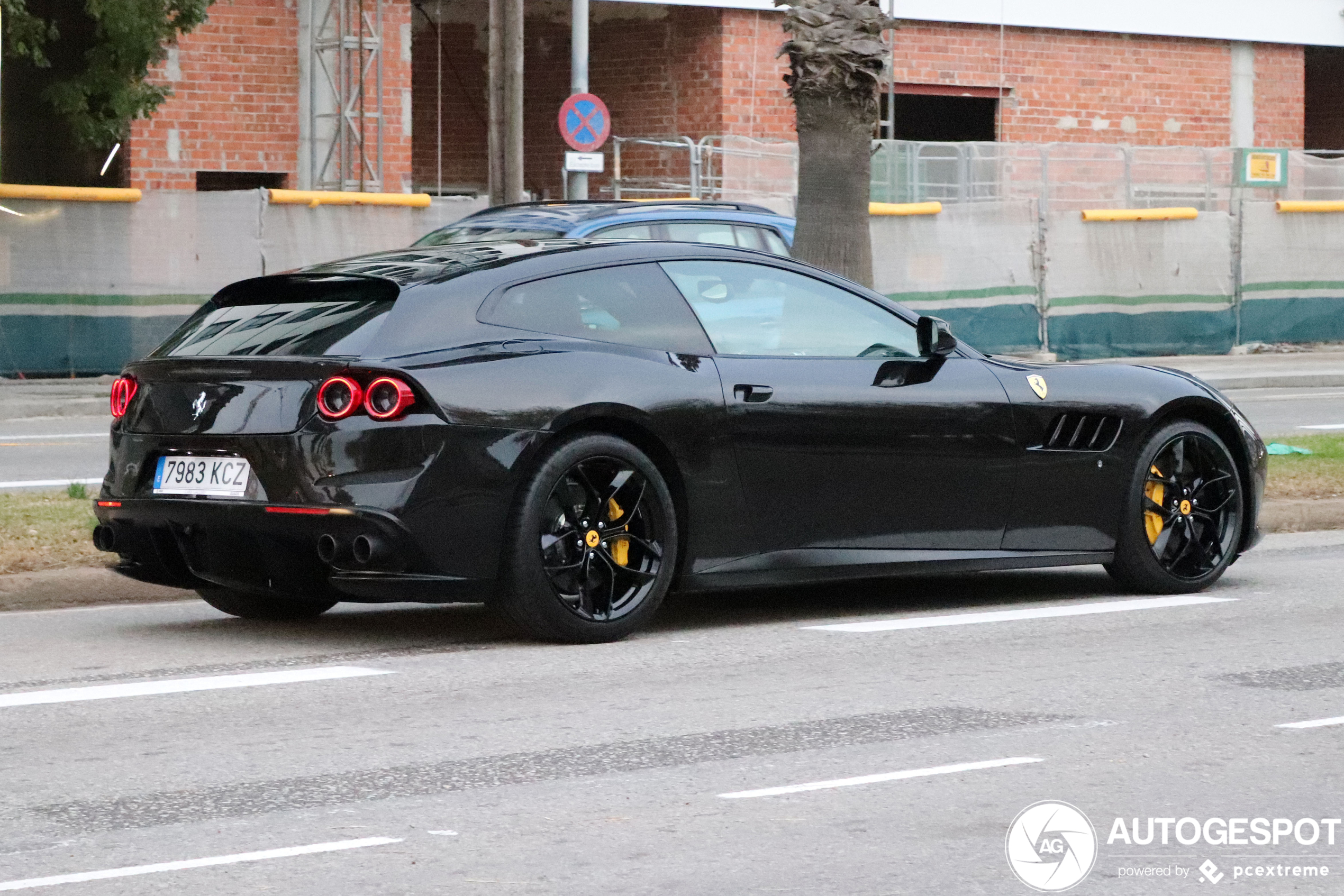 Ferrari GTC4Lusso T