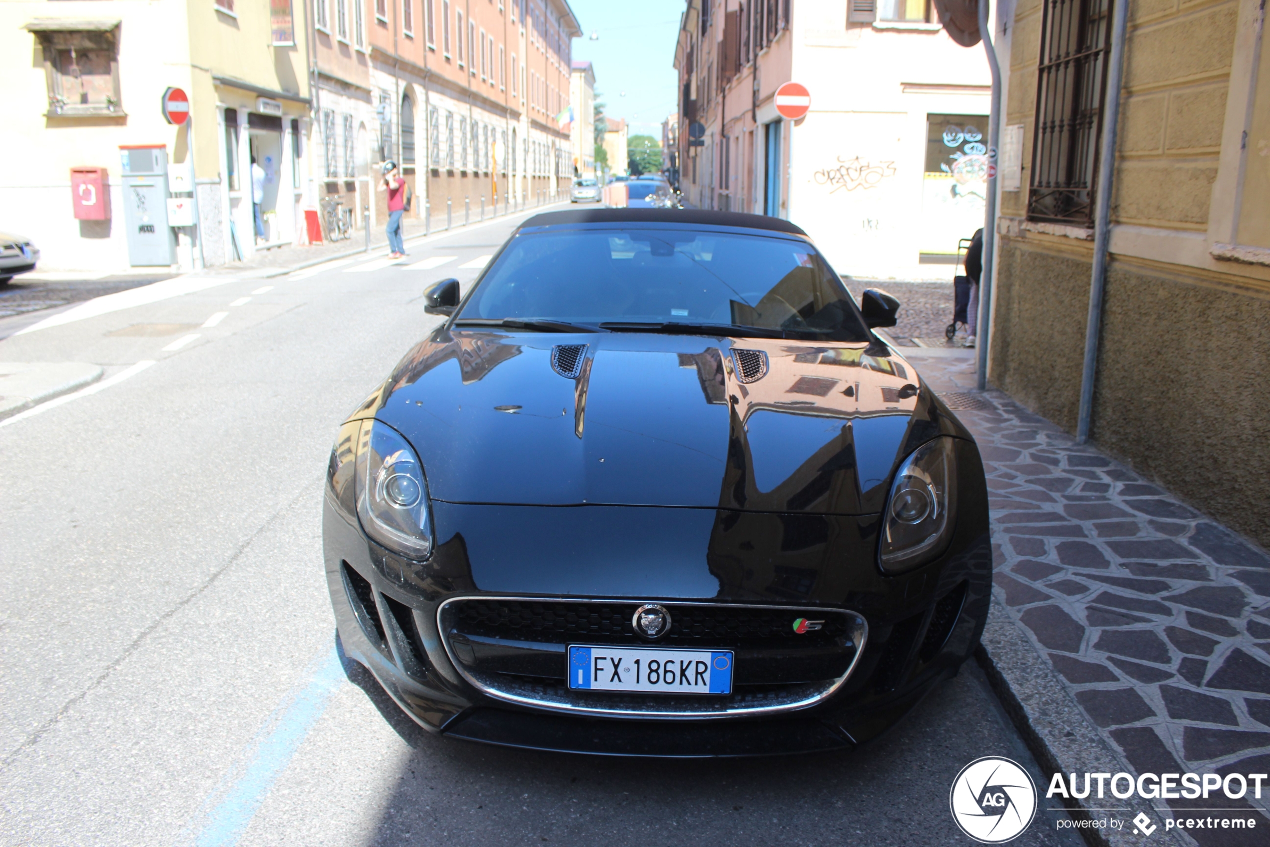 Jaguar F-TYPE S Convertible