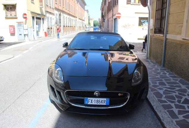 Jaguar F-TYPE S Convertible