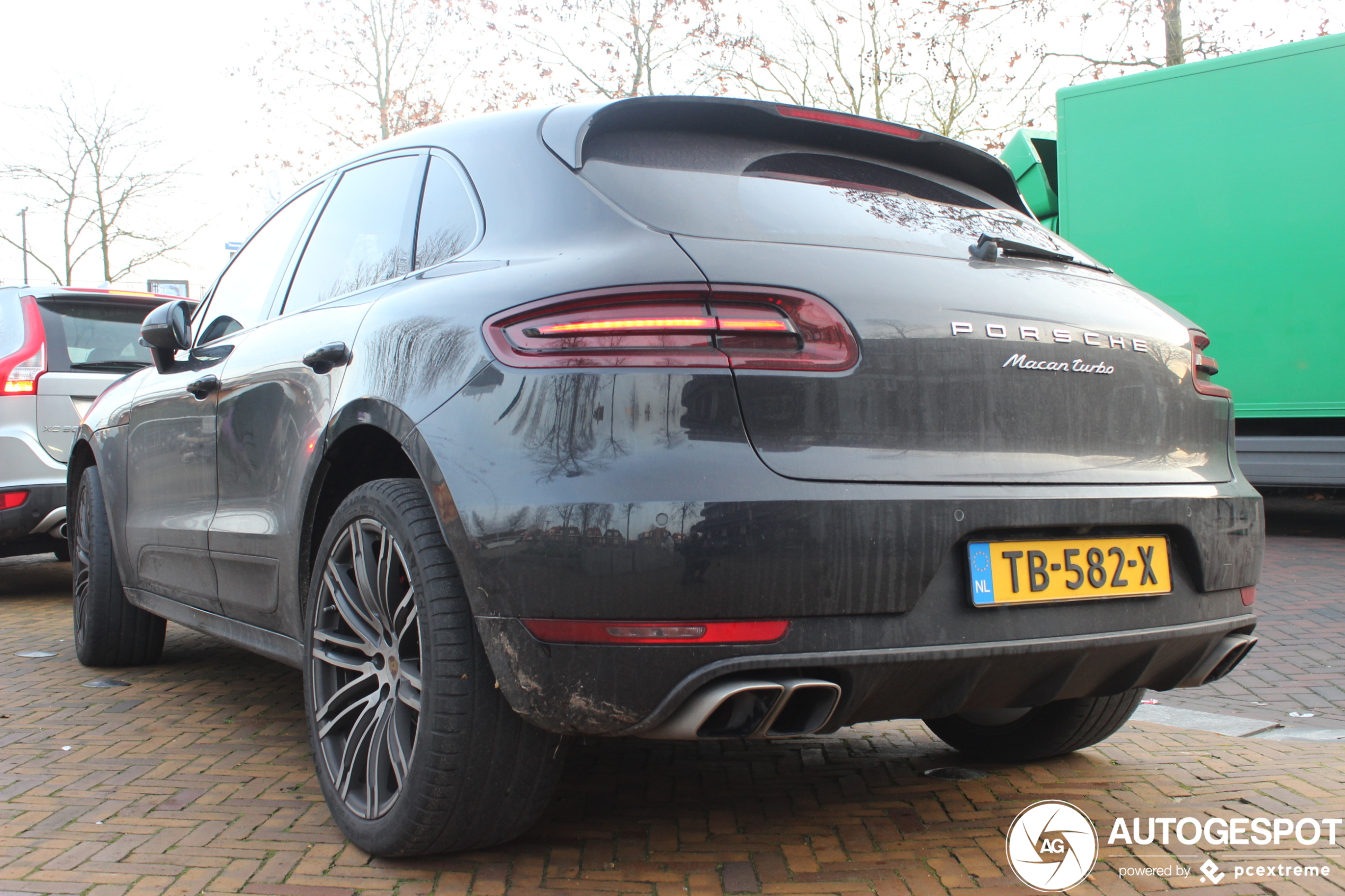 Porsche 95B Macan Turbo