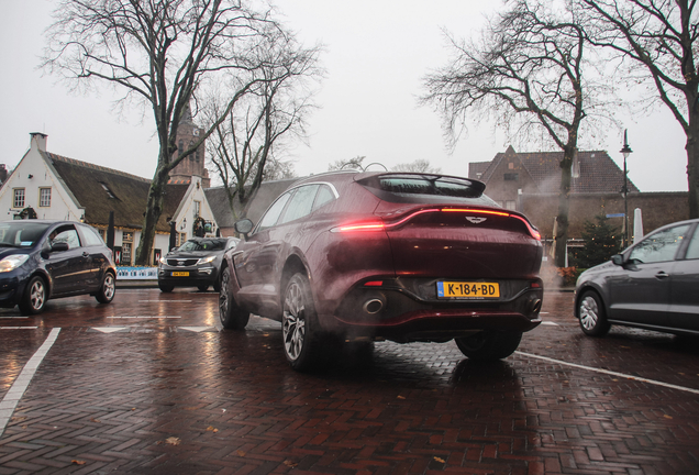 Aston Martin DBX