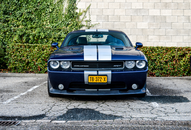 Dodge Challenger SRT-8 392