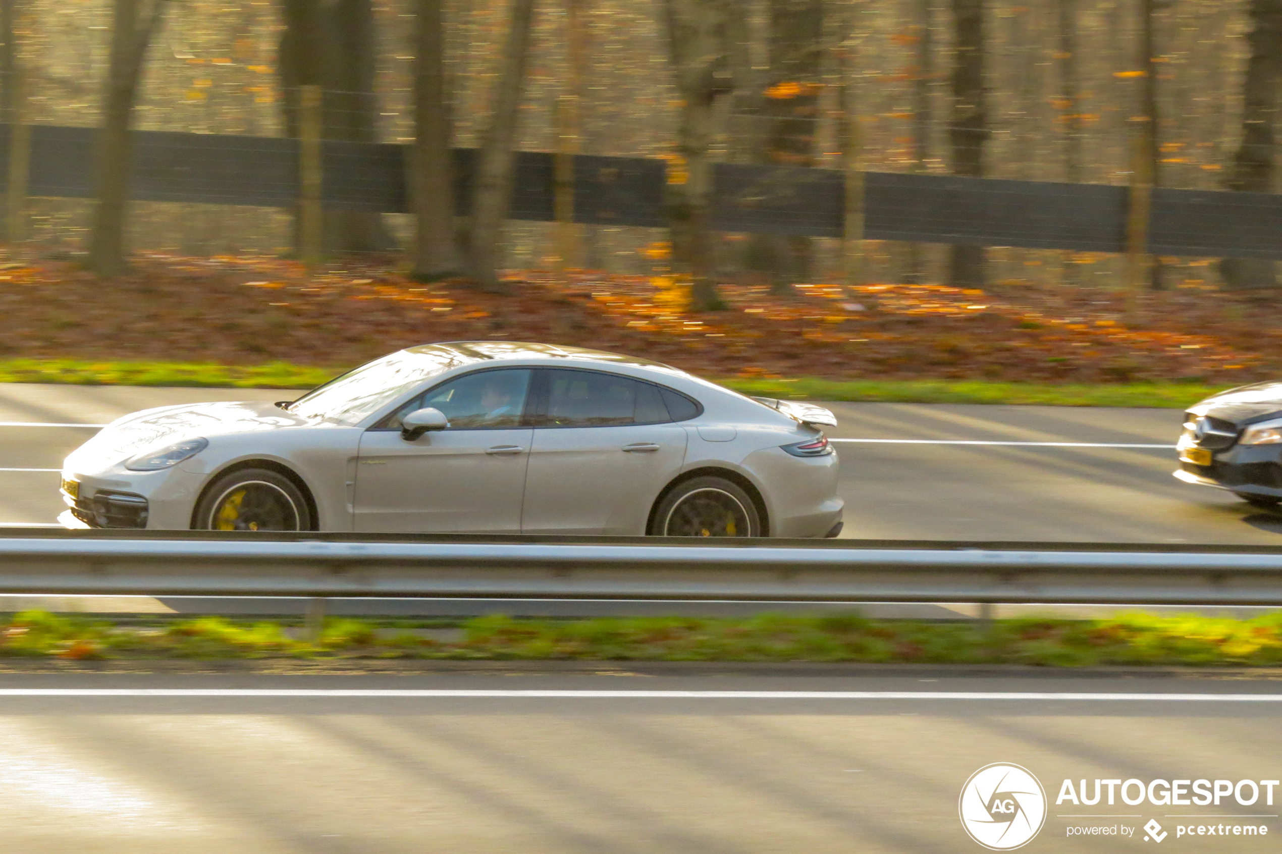 Porsche 971 Panamera Turbo S E-Hybrid