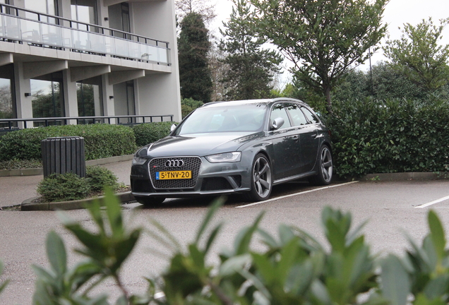 Audi RS4 Avant B8