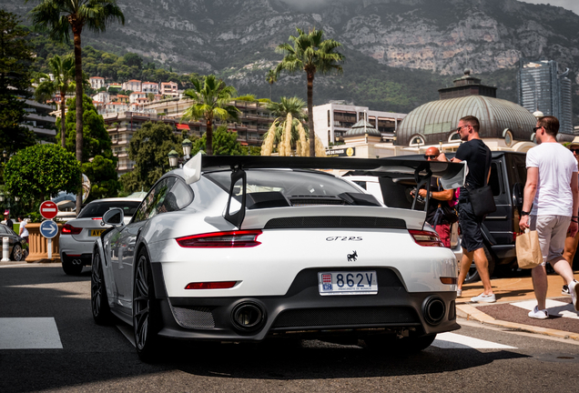 Porsche 991 GT2 RS Weissach Package