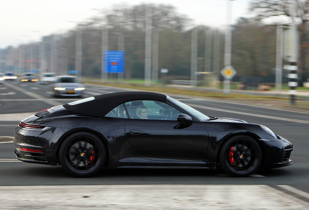 Porsche 992 Carrera 4S Cabriolet